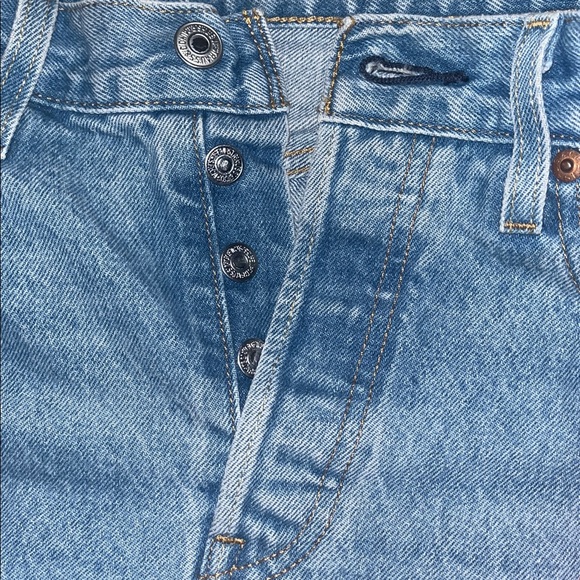 Levi's Women's High Rise Jeans in Classic Blue - Picture 5 of 6